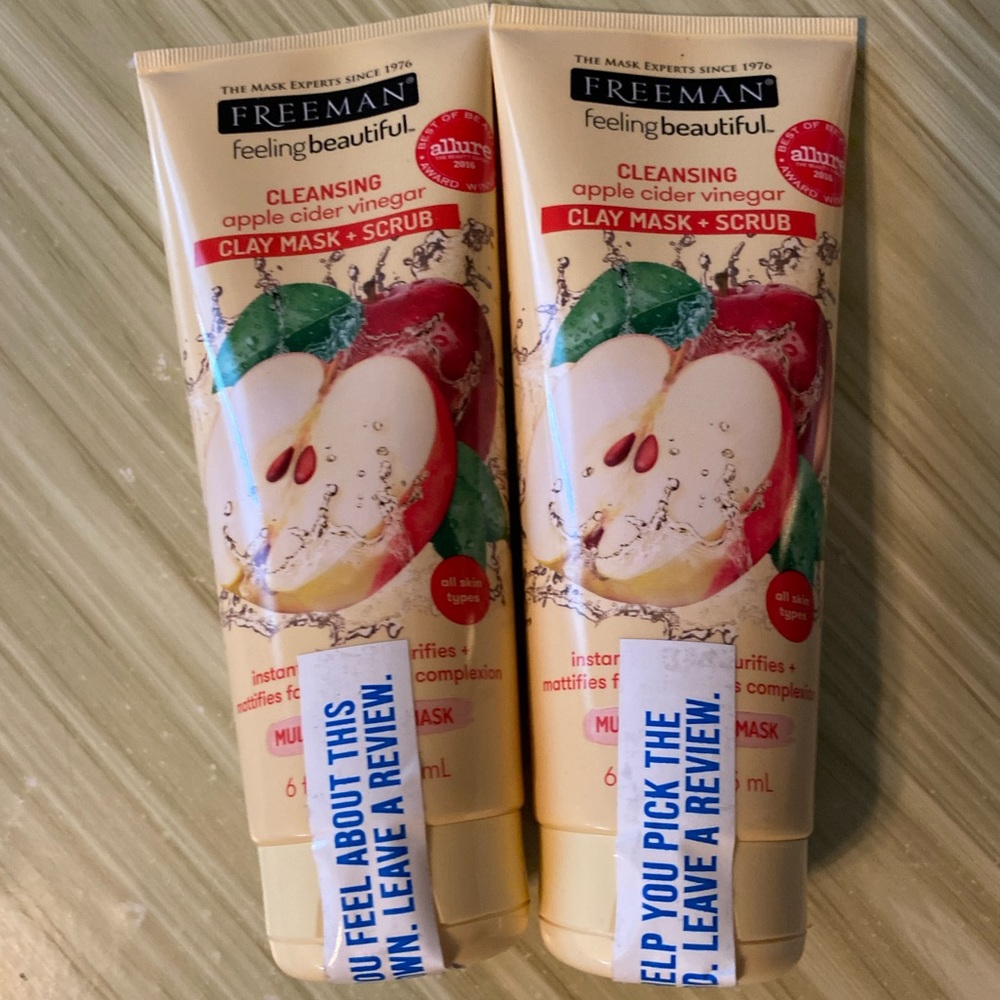 2 brand new freeman face mask/scrubs